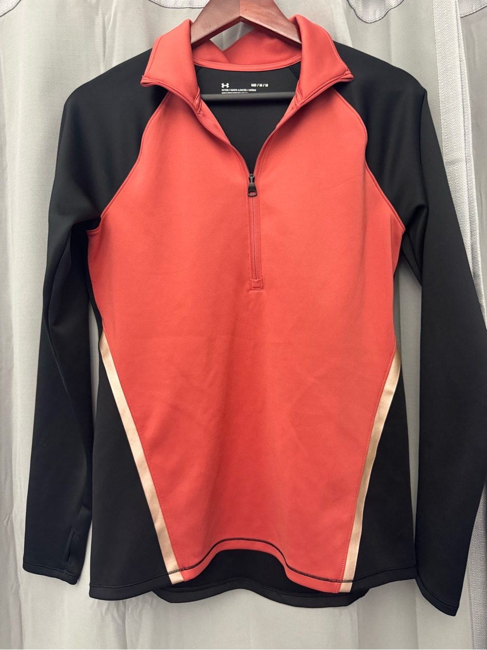 Under Armour Women Cold gear - size Medium